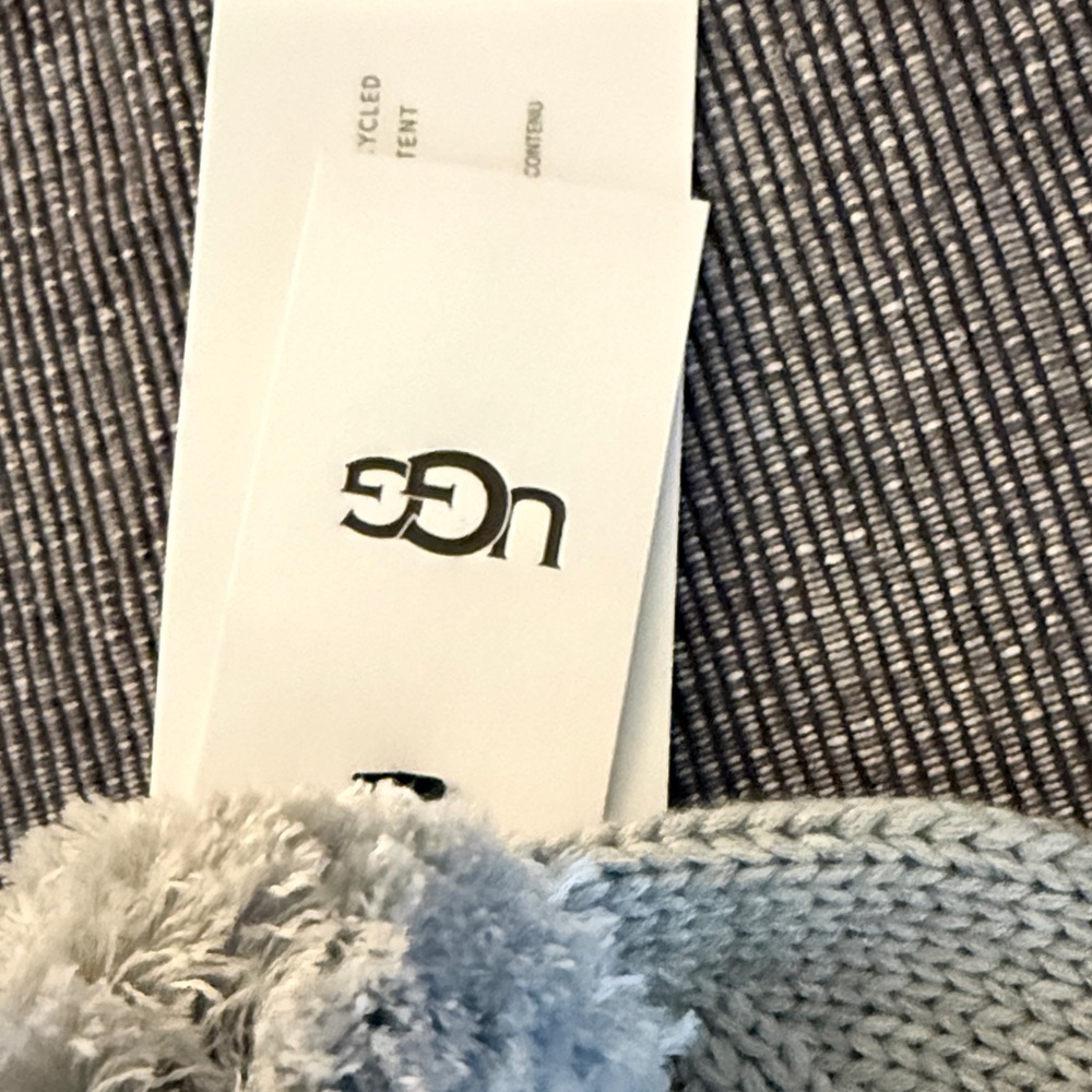 UGG Gray Knit Pom-Pom Beanie - Picture 2 of 3